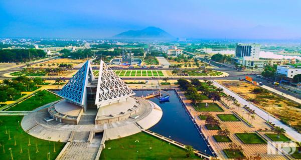 Khách sạn Ánh Đông