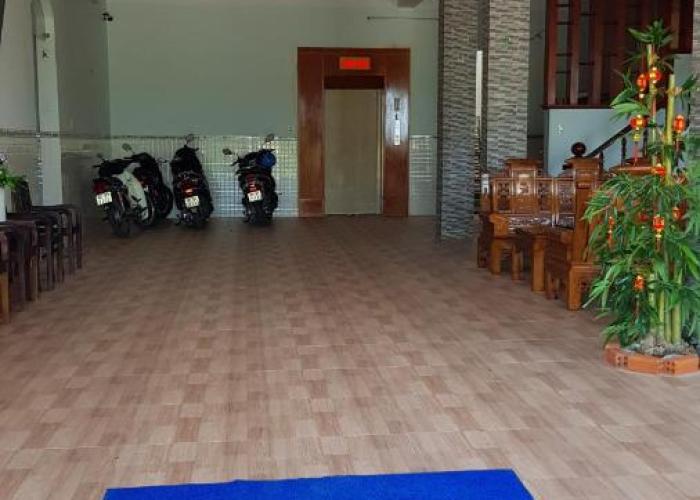 Khách sạn Ánh Đông