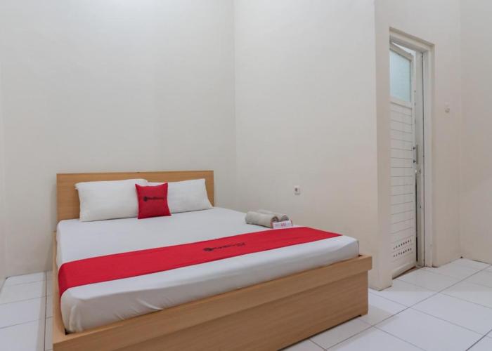 RedDoorz near Universitas Siliwangi Tasikmalaya