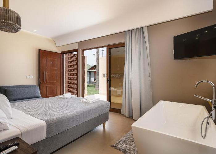 La Palma Apartments,a beachfront paradise!