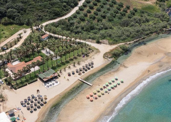 La Palma Apartments,a beachfront paradise!