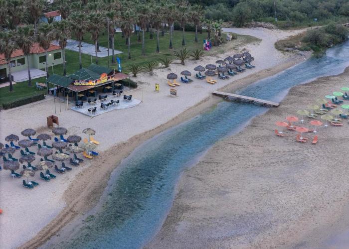 La Palma Apartments,a beachfront paradise!