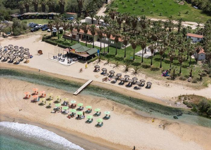 La Palma Apartments,a beachfront paradise!