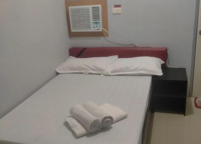 V.F. Riton Apartelle