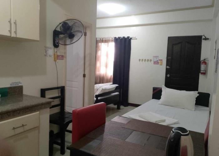 V.F. Riton Apartelle