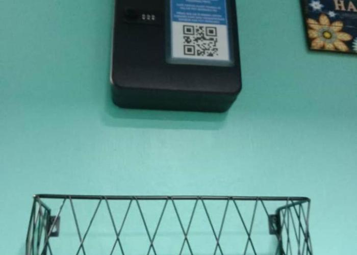 The Handz House II with WIFI - For family or same gender only