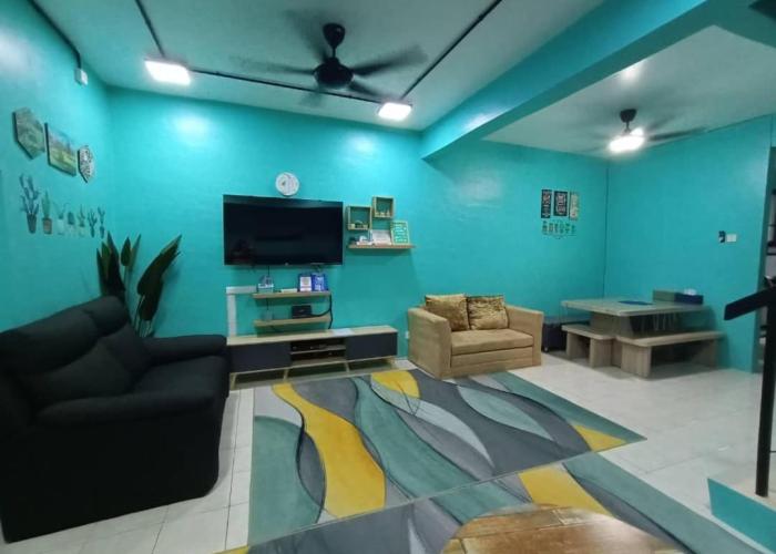 The Handz House II with WIFI - For family or same gender only