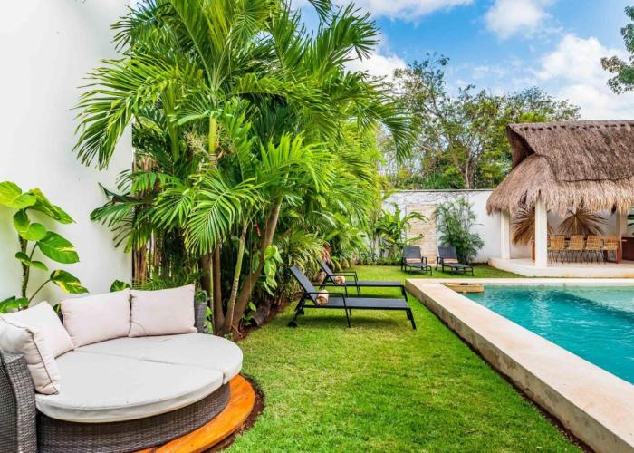 Villa Ek'Balam & Villa Flamingo, Luxury Villas, Private Pool, Private Garden, Jacuzzi, 24h Security