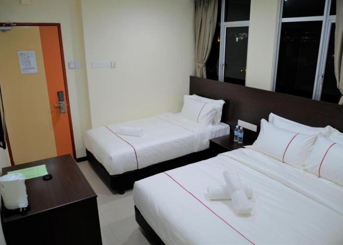 DCozy Hotel