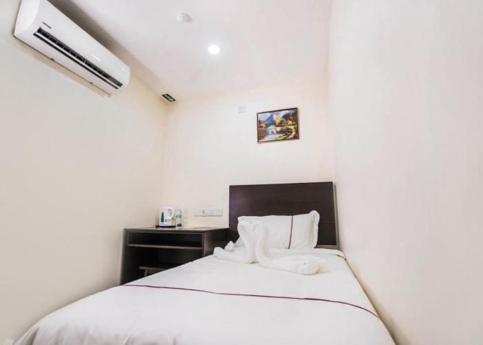 DCozy Hotel