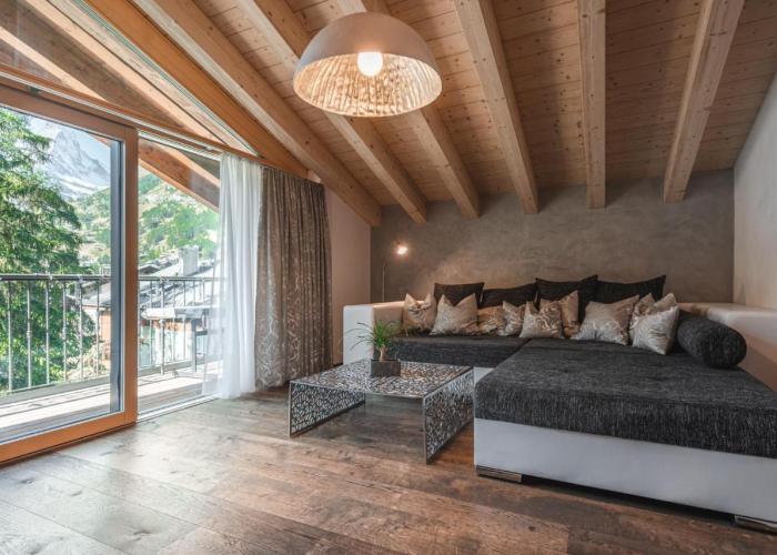 Joe's Place - luxury lifestyle apartment