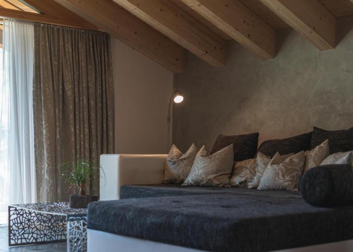 Joe's Place - luxury lifestyle apartment