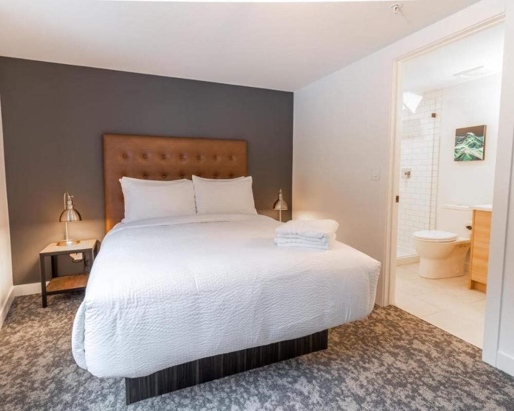 фото Basecamp Resorts Revelstoke