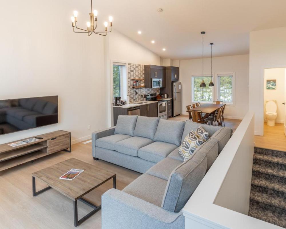 фото Basecamp Resorts Revelstoke