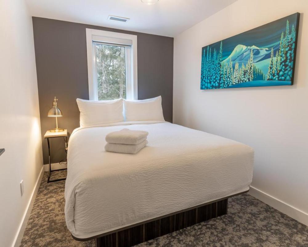 фото Basecamp Resorts Revelstoke