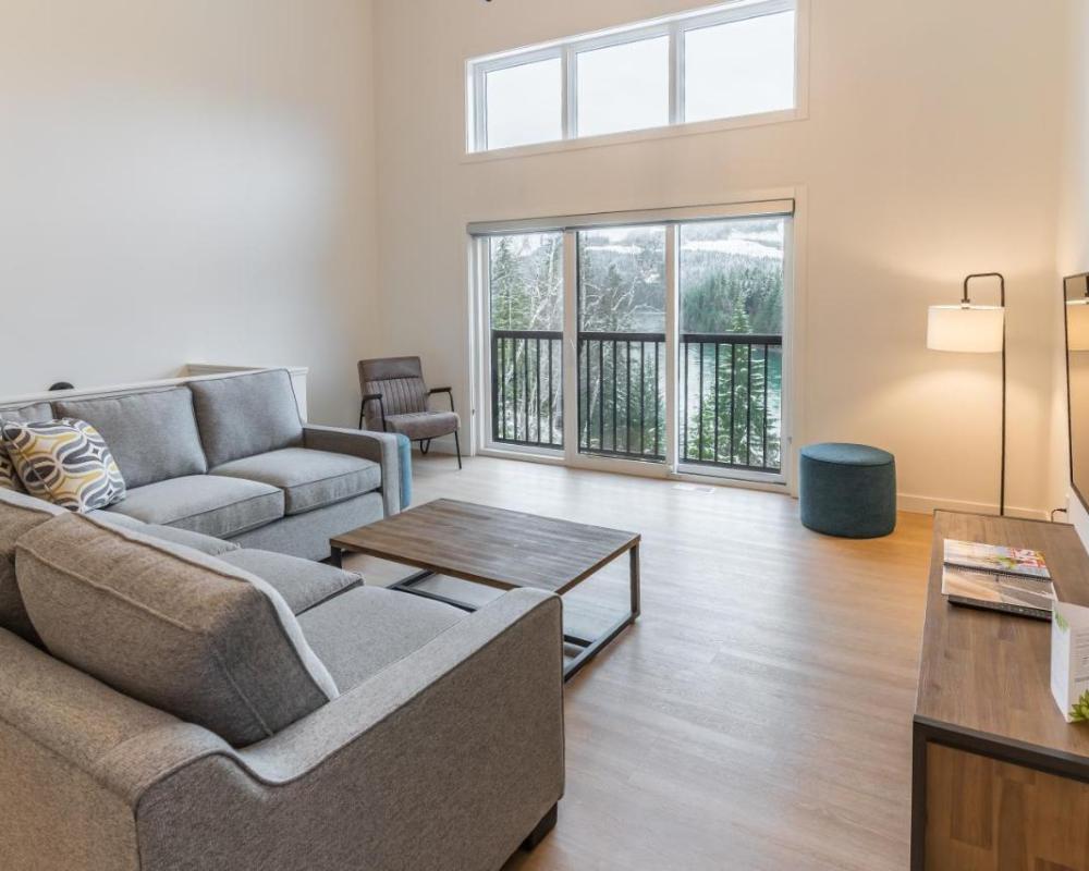 фото Basecamp Resorts Revelstoke