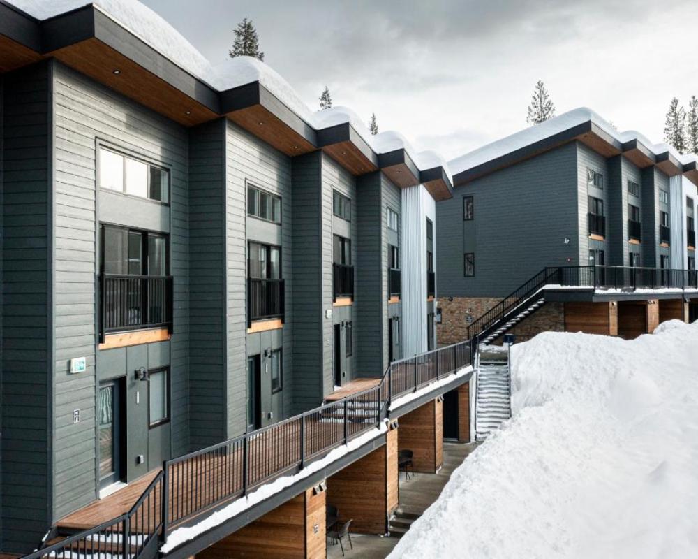 фото Basecamp Resorts Revelstoke