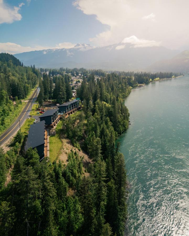 фото Basecamp Resorts Revelstoke