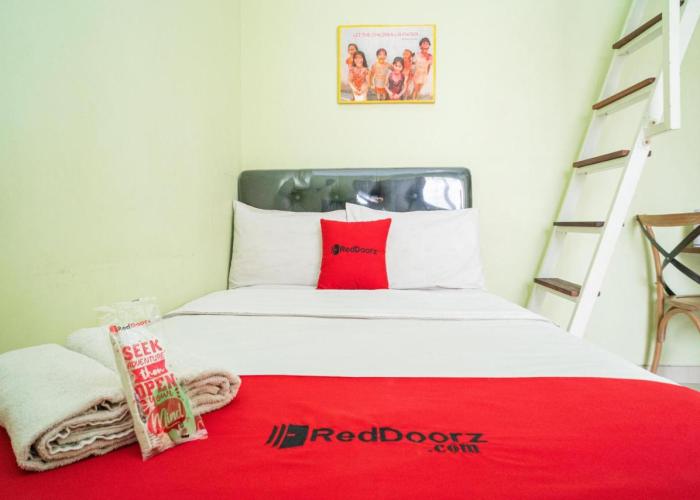 RedDoorz Syariah near Suncity Mall Sidoarjo