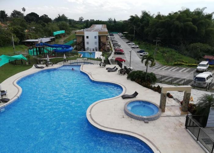 Descanso cafetero, piscinas, jacuzzi, wifi