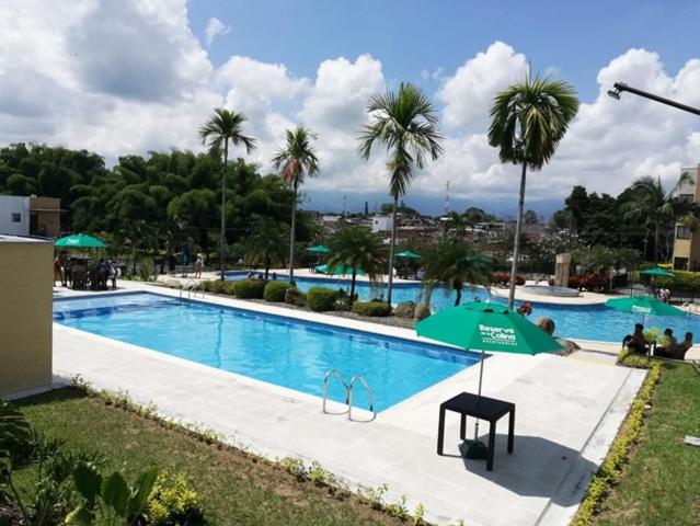 Descanso cafetero, piscinas, jacuzzi, wifi