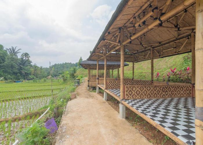 RedDoorz Resort Syariah @ Batu Apung Purwakarta