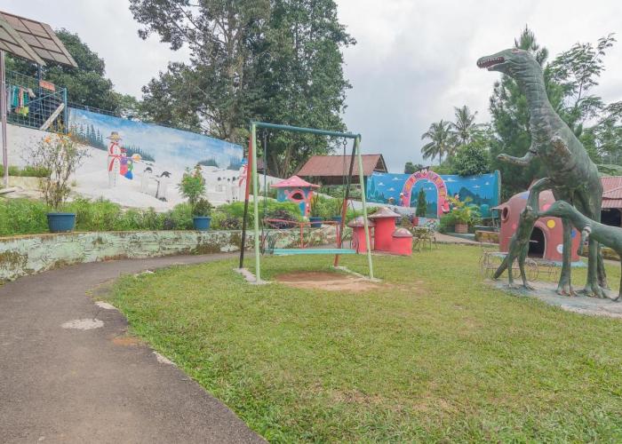 RedDoorz Resort Syariah @ Batu Apung Purwakarta