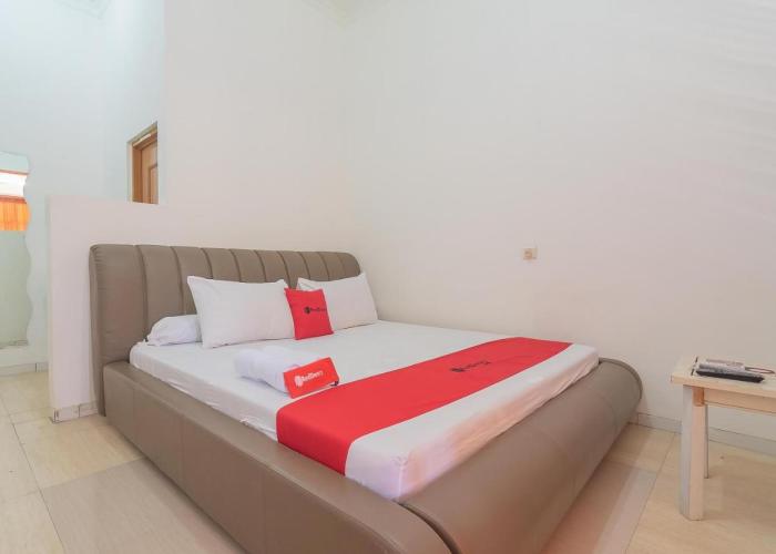RedDoorz Resort Syariah @ Batu Apung Purwakarta