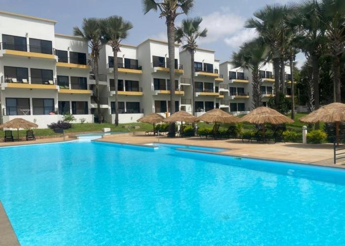 WATERFRONT FLAT 4 BEDROOM