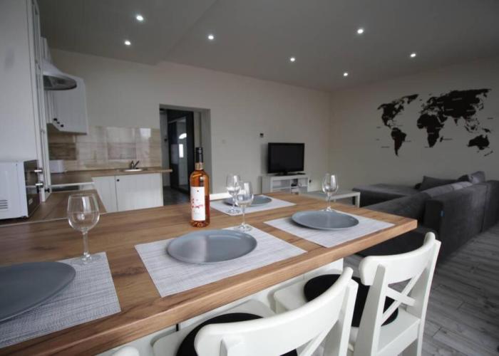 HIGH STREET APARTMAN