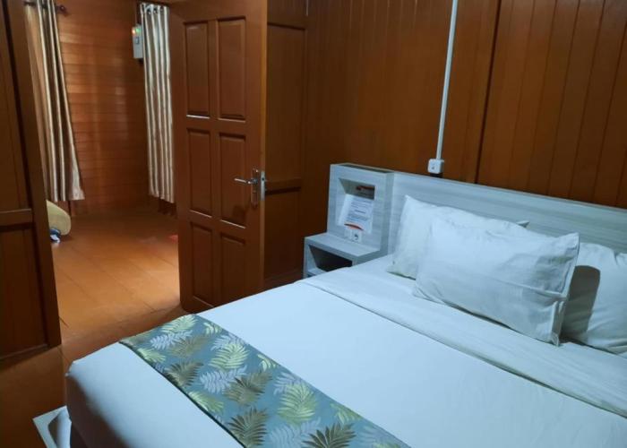 GRANADA INN PALU