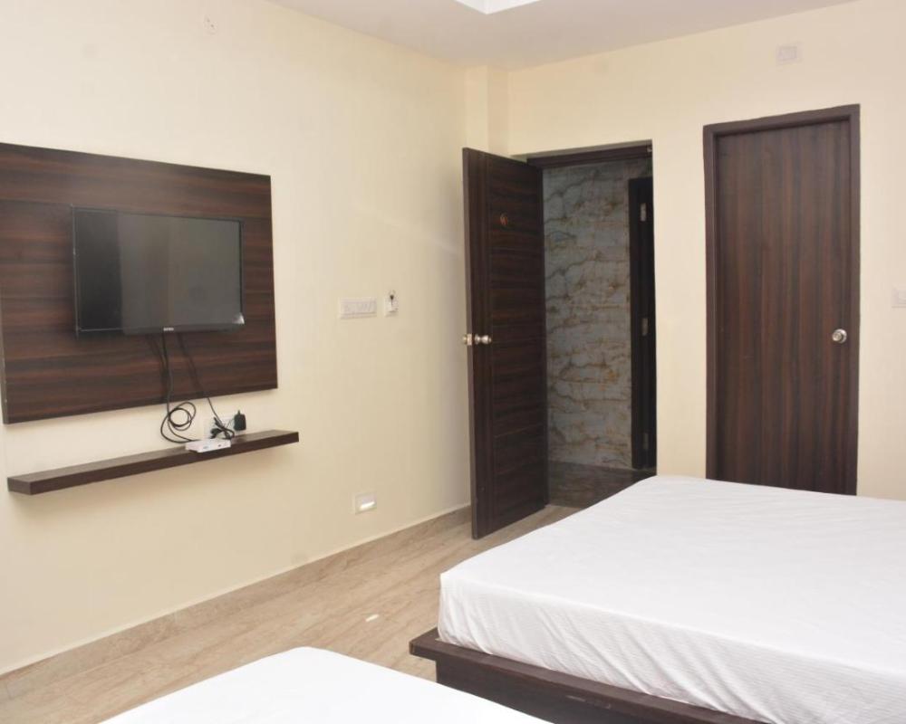 фото Arihanth Inn