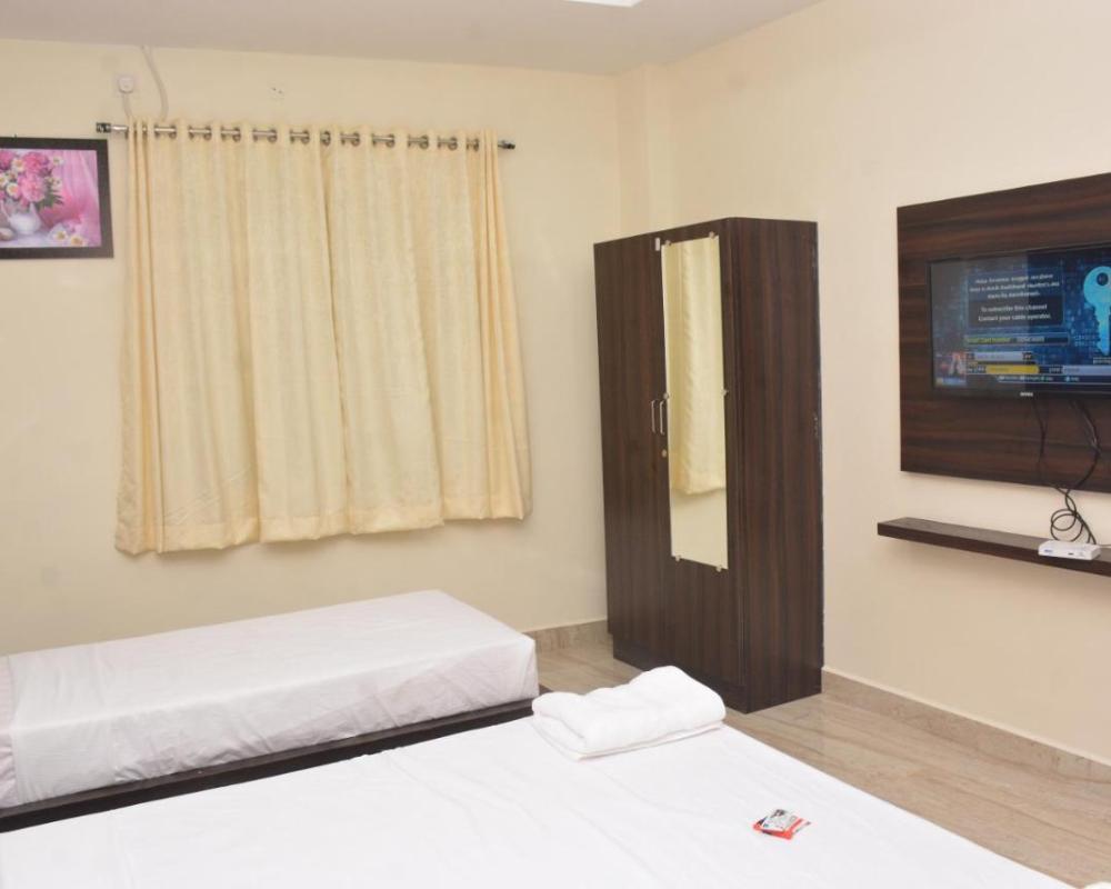 фото Arihanth Inn