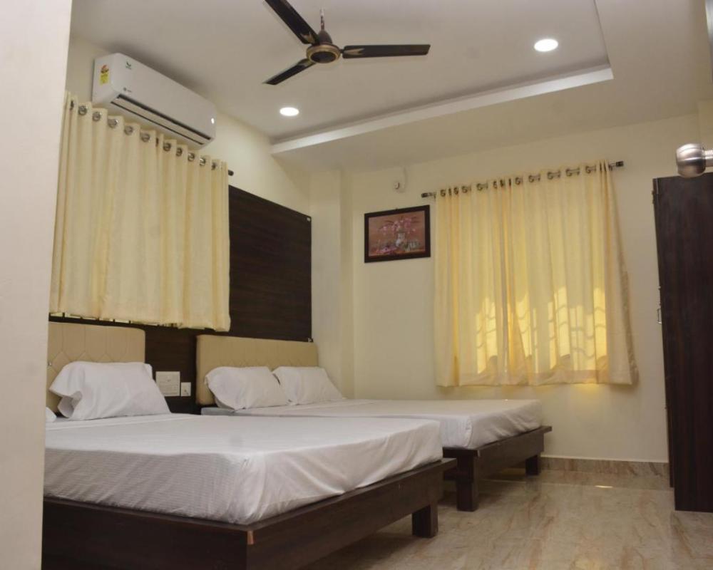 фото Arihanth Inn