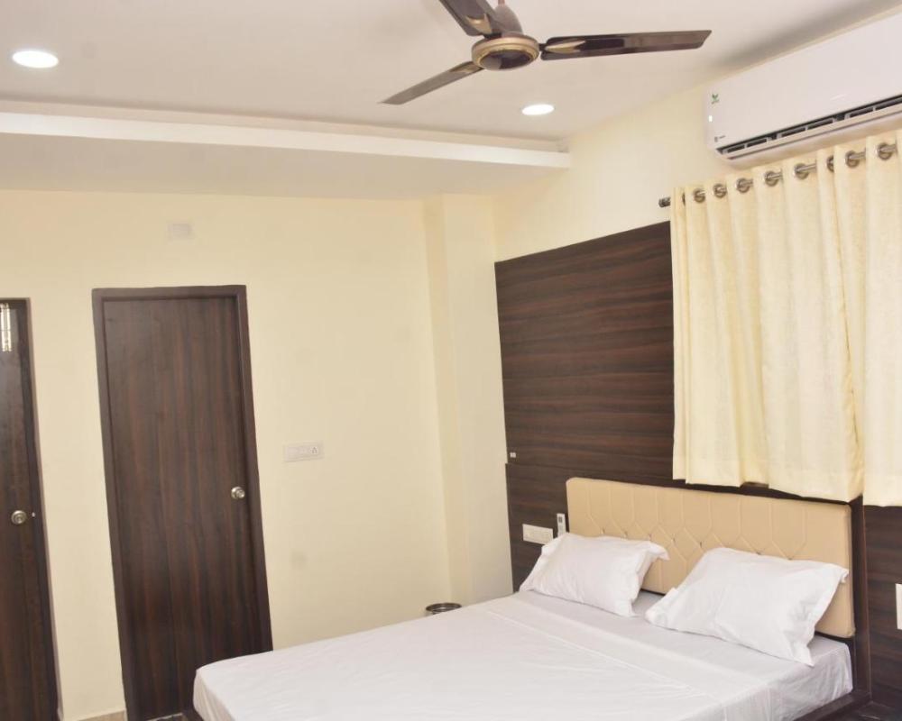 фото Arihanth Inn