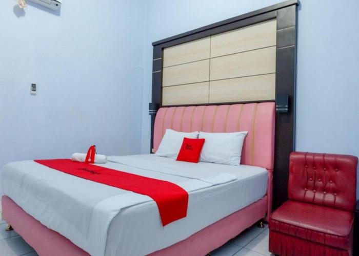 RedDoorz Plus Syariah near Stasiun Pekalongan 2