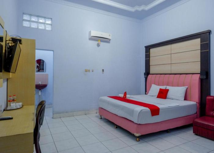 RedDoorz Plus Syariah near Stasiun Pekalongan 2