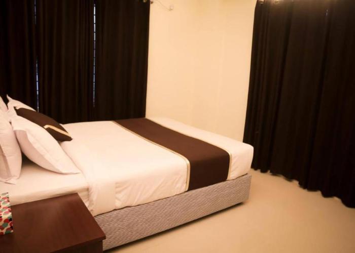 Hotel Golden Hill