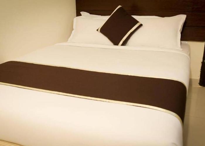 Hotel Golden Hill