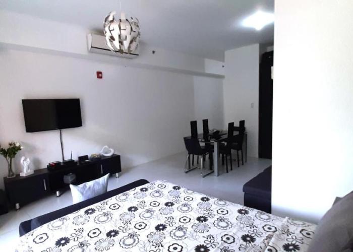 Pico de Loro Jacana B