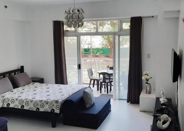 Pico de Loro Jacana B