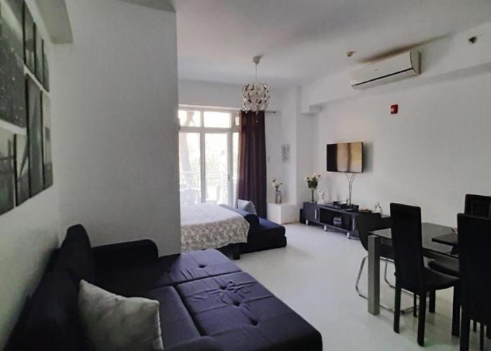 Pico de Loro Jacana B
