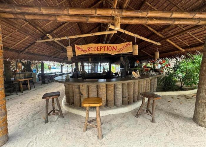 Pili Beach Resort Agmanic