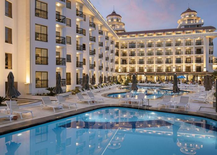 Blue Marlin Deluxe Spa & Resort