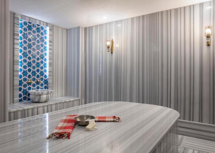 Blue Marlin Deluxe Spa & Resort