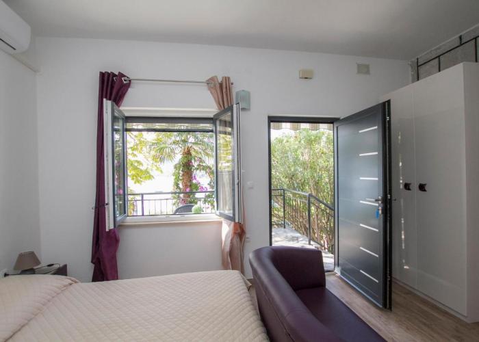 Studio app 100m from the sea, 077