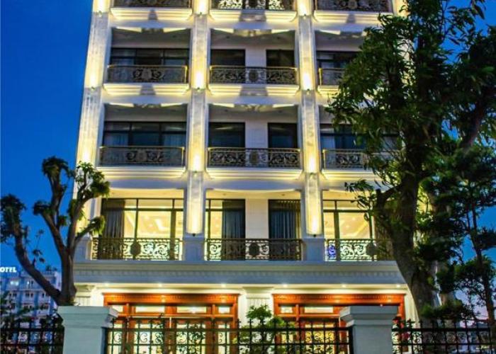 Tan Truong Son Legacy Hotel