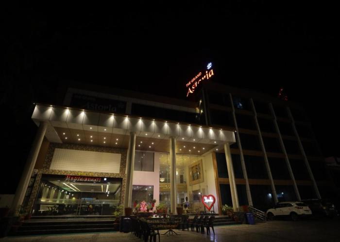 THE GRAND ASTORIA SOMANTH