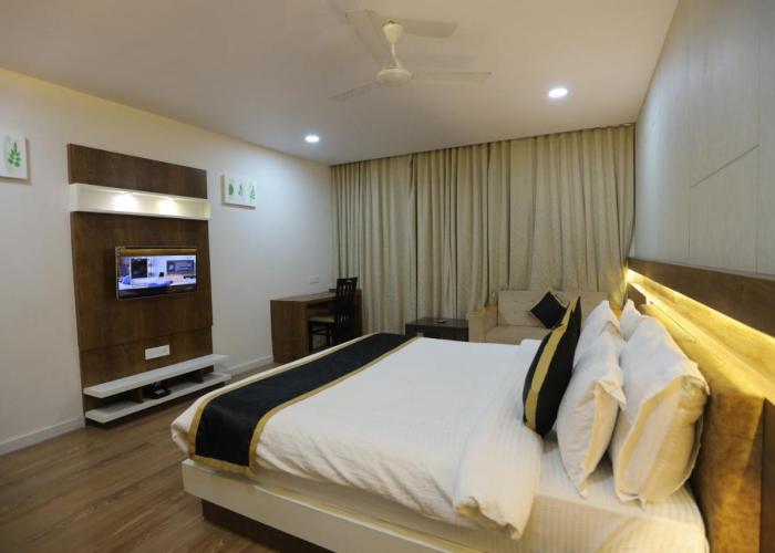 THE GRAND ASTORIA SOMANTH