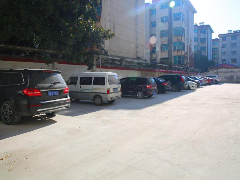 7Days Premium Zhumadian Tianzhongshan Avenue Branch